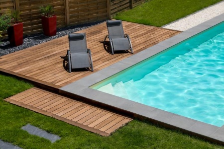 Aménager une terrasse en bois durable, conseils et astuces pratiques