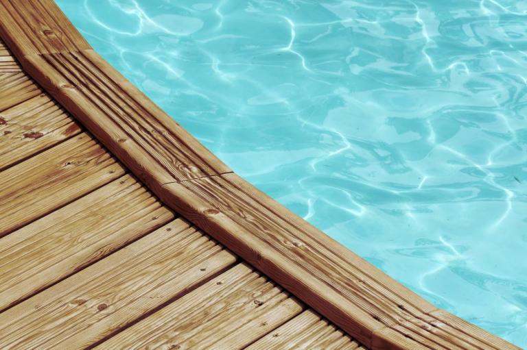 Aménagement extérieur en bois à Argancy, quelles options choisir ?